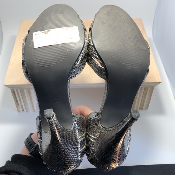 Steve Madden Silver Pumps, size 6.5 - Picture 6 of 6